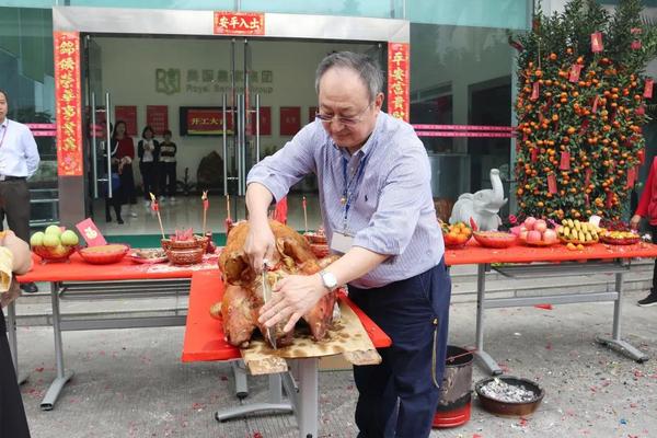 皇家空调丨2019，开工大吉 醒狮迎瑞年